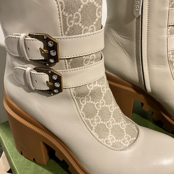 Beautiful Kensington Napa Boot w/Crystals 💕💜 - Picture 2 of 4